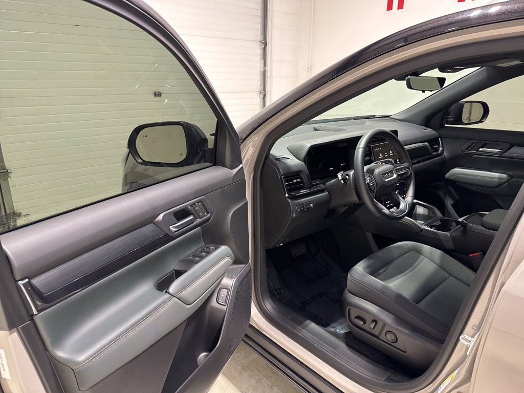 Used 2026 GMC Terrain AT4 w/ Convenience Package III image 13