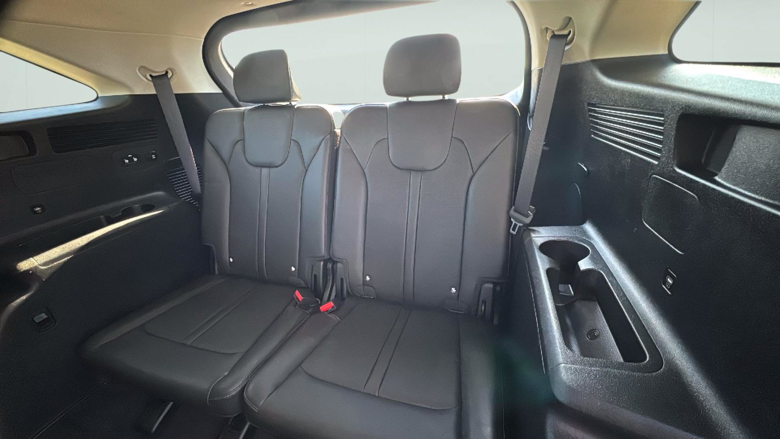 Used 2025 Kia Sorento S w/ Panoramic Sunroof Package FWD image 28
