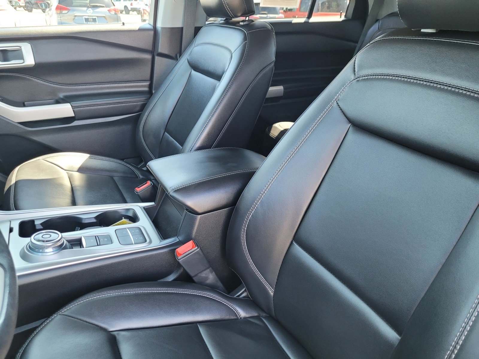 Used 2022 Ford Explorer XLT w/ Equipment Group 202A image 17