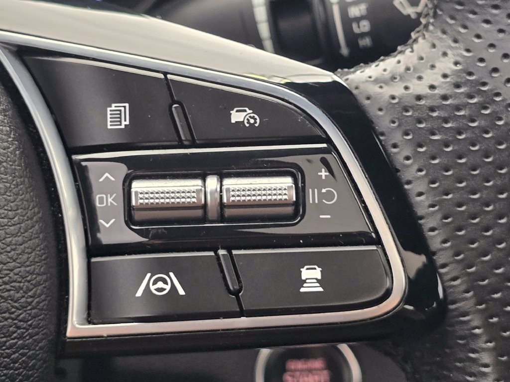 Used 2023 Kia Forte GT-Line w/ GT-Line Premium Package FWD image 31