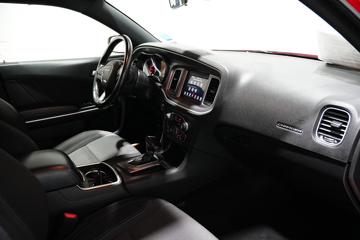 Used 2022 Dodge Charger SXT image 15
