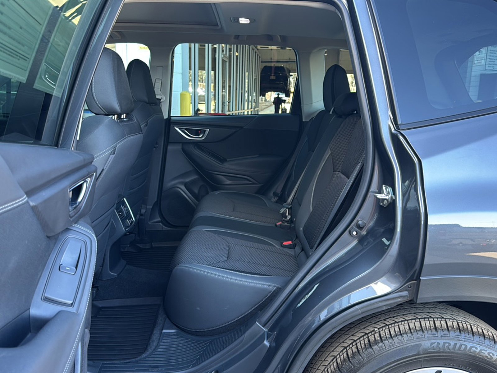 Certified 2023 Subaru Forester Premium AWD/4WD image 18