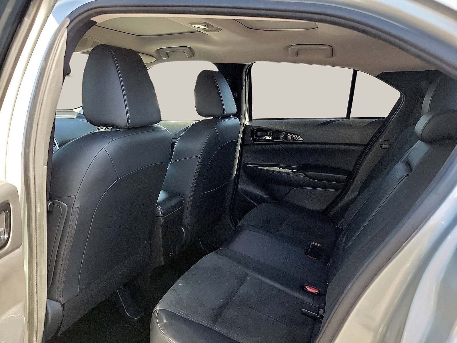 Used 2025 Mitsubishi Eclipse Cross SE AWD/4WD image 8