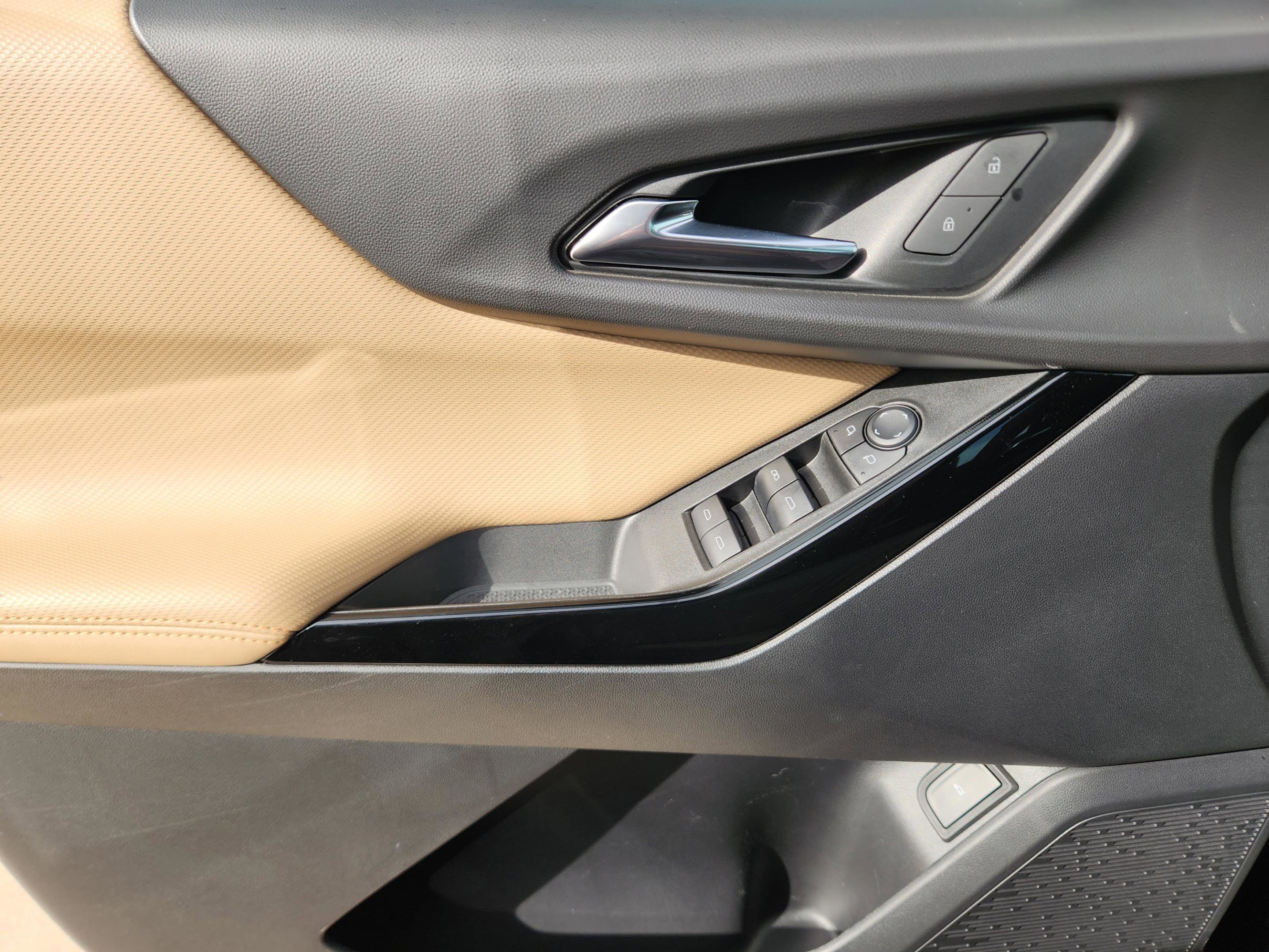 Used 2025 Chevrolet Equinox ACTIV w/ Safety and Technology Package image 27