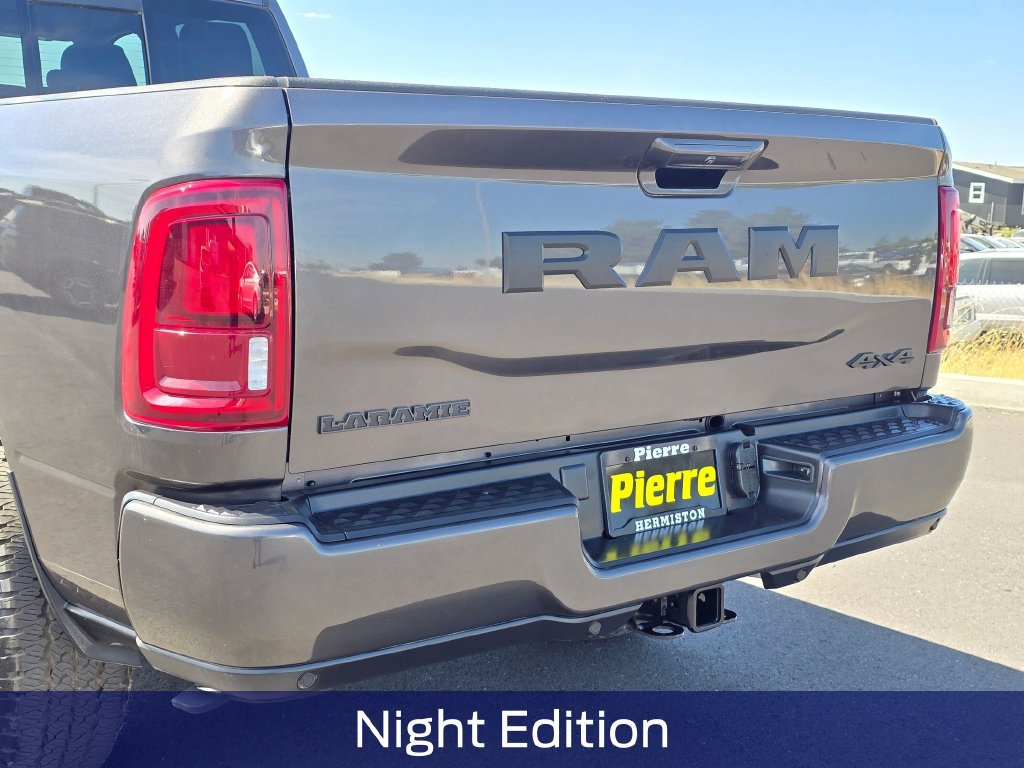New 2026 RAM 2500 Laramie AWD/4WD image 8