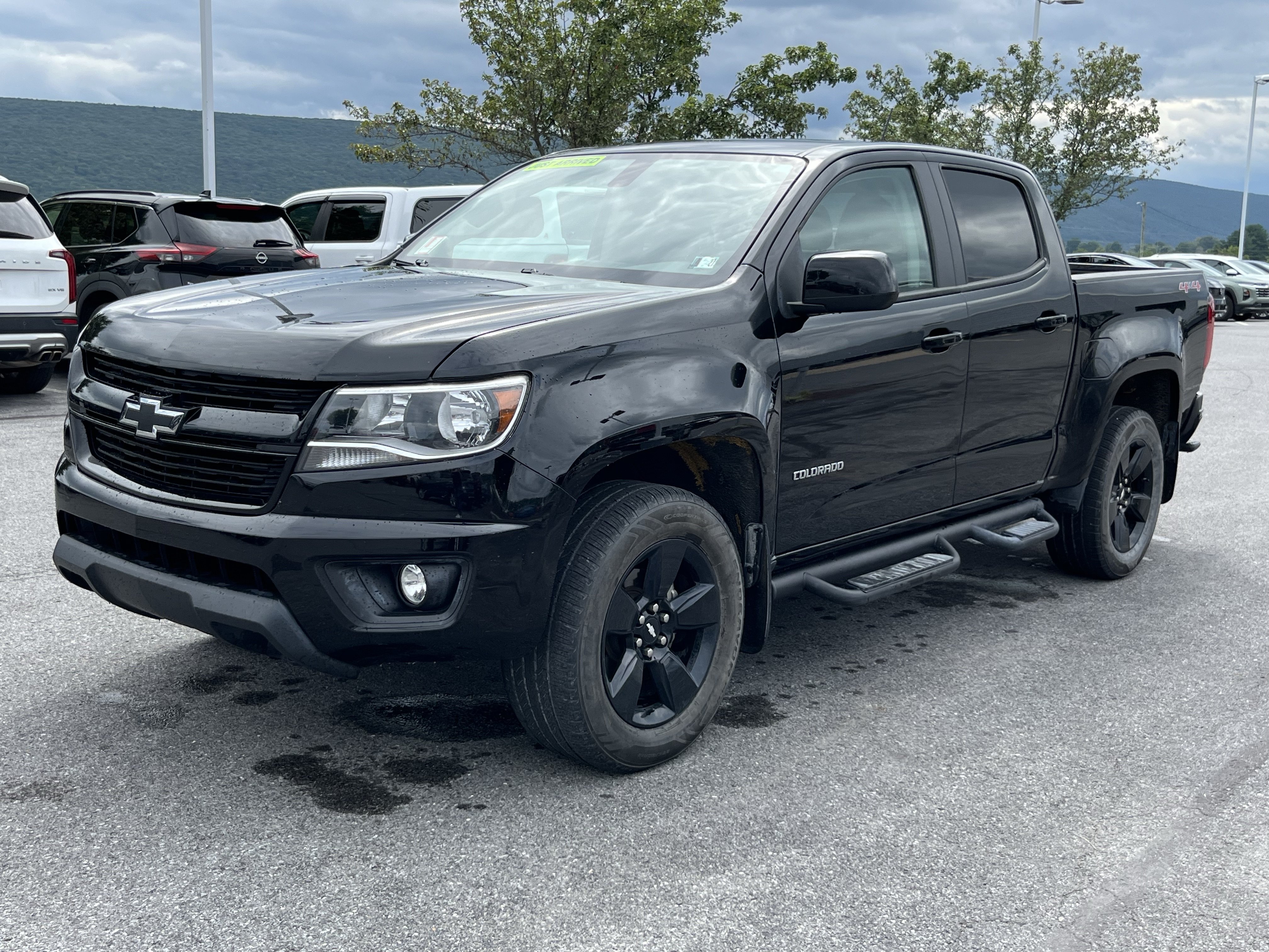 Used 2018 Chevrolet Colorado LT AWD/4WD image 11