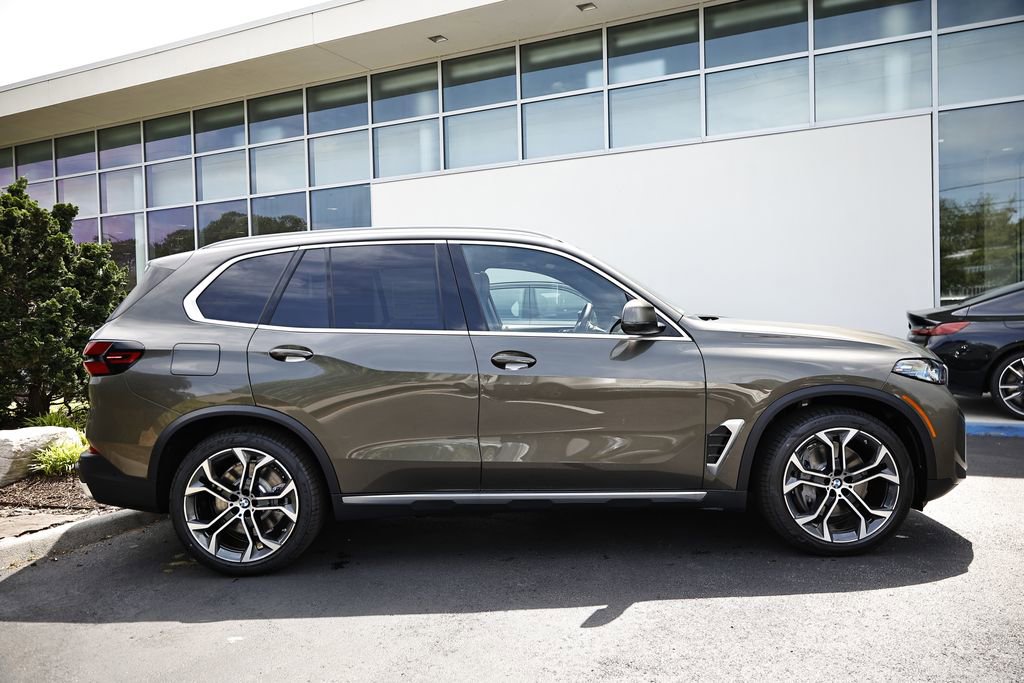 New 2026 BMW X5 xDrive50e w/ Executive Package image 4