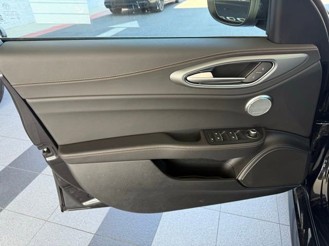 New 2025 Alfa Romeo Giulia w/ Driving Assist Package image 20