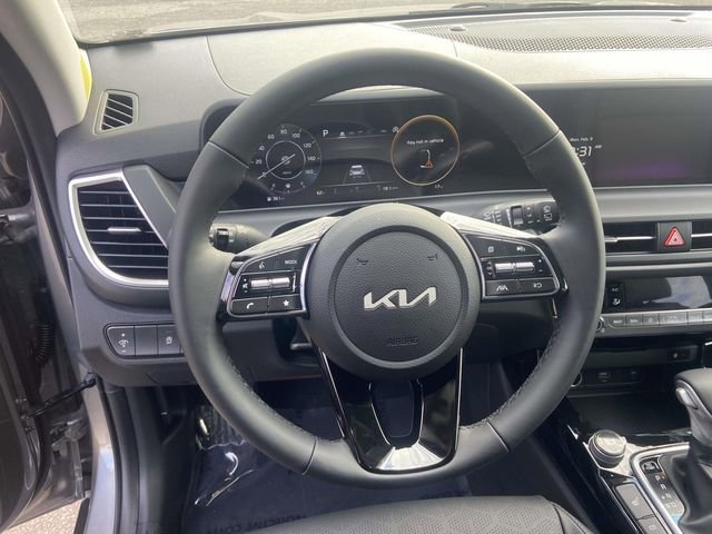 New 2026 Kia Seltos EX FWD image 13