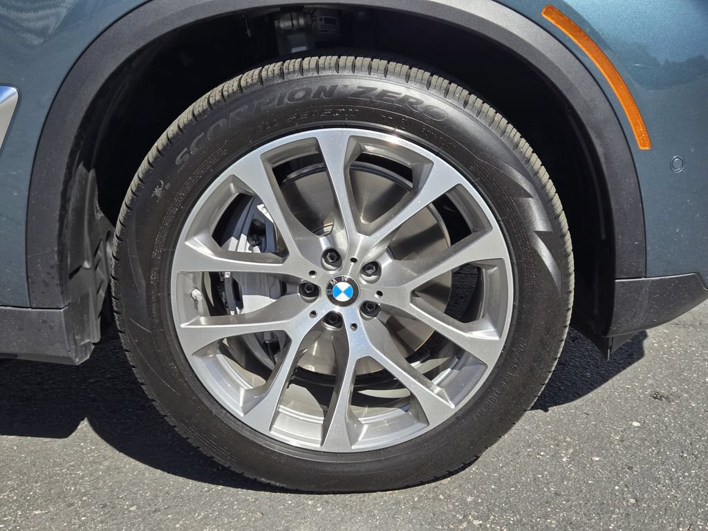 Certified 2026 BMW X5 xDrive50e w/ Premium Package AWD/4WD image 12