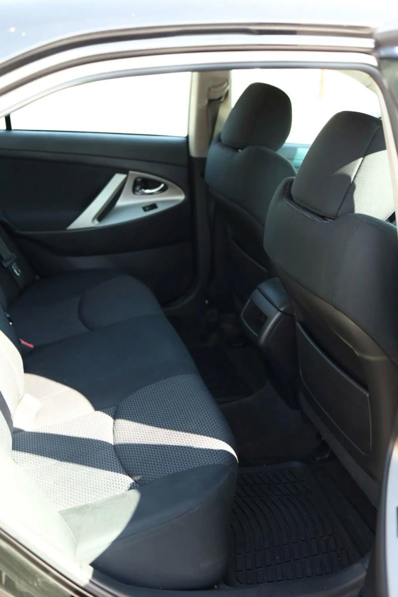 Used 2011 Toyota Camry SE image 35