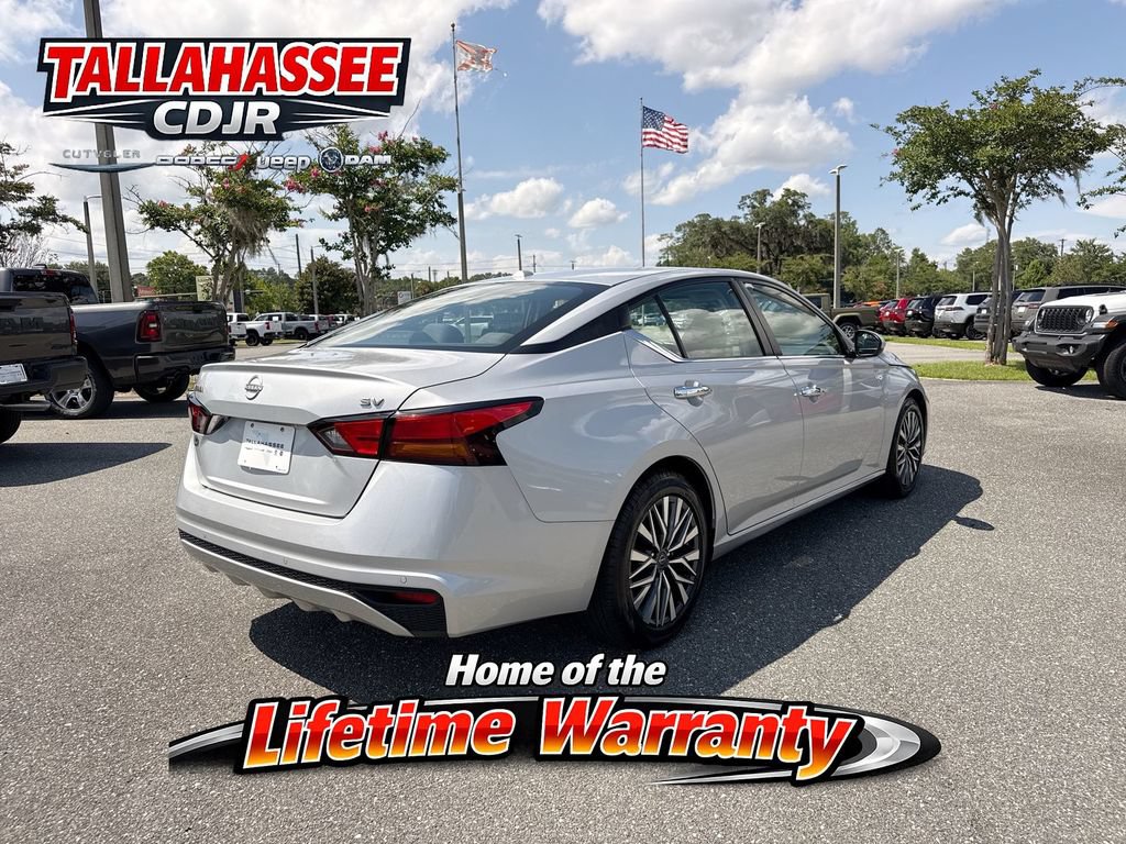 Used 2023 Nissan Altima 2.5 SV FWD image 3