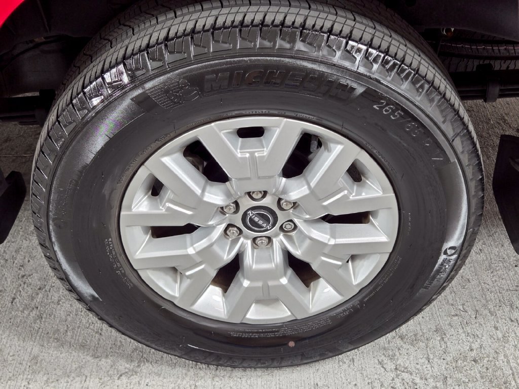 Used 2024 Nissan Frontier SV w/ SV Convenience Package RWD image 11