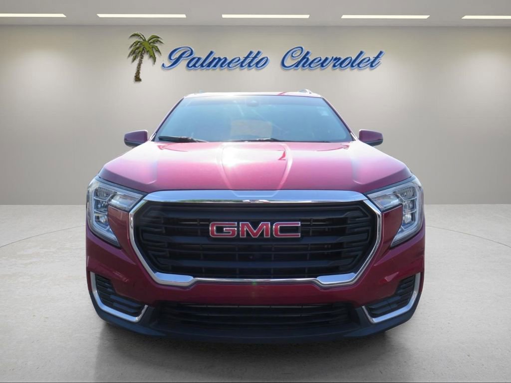 Used 2023 GMC Terrain SLE w/ Driver Convenience Package FWD image 7