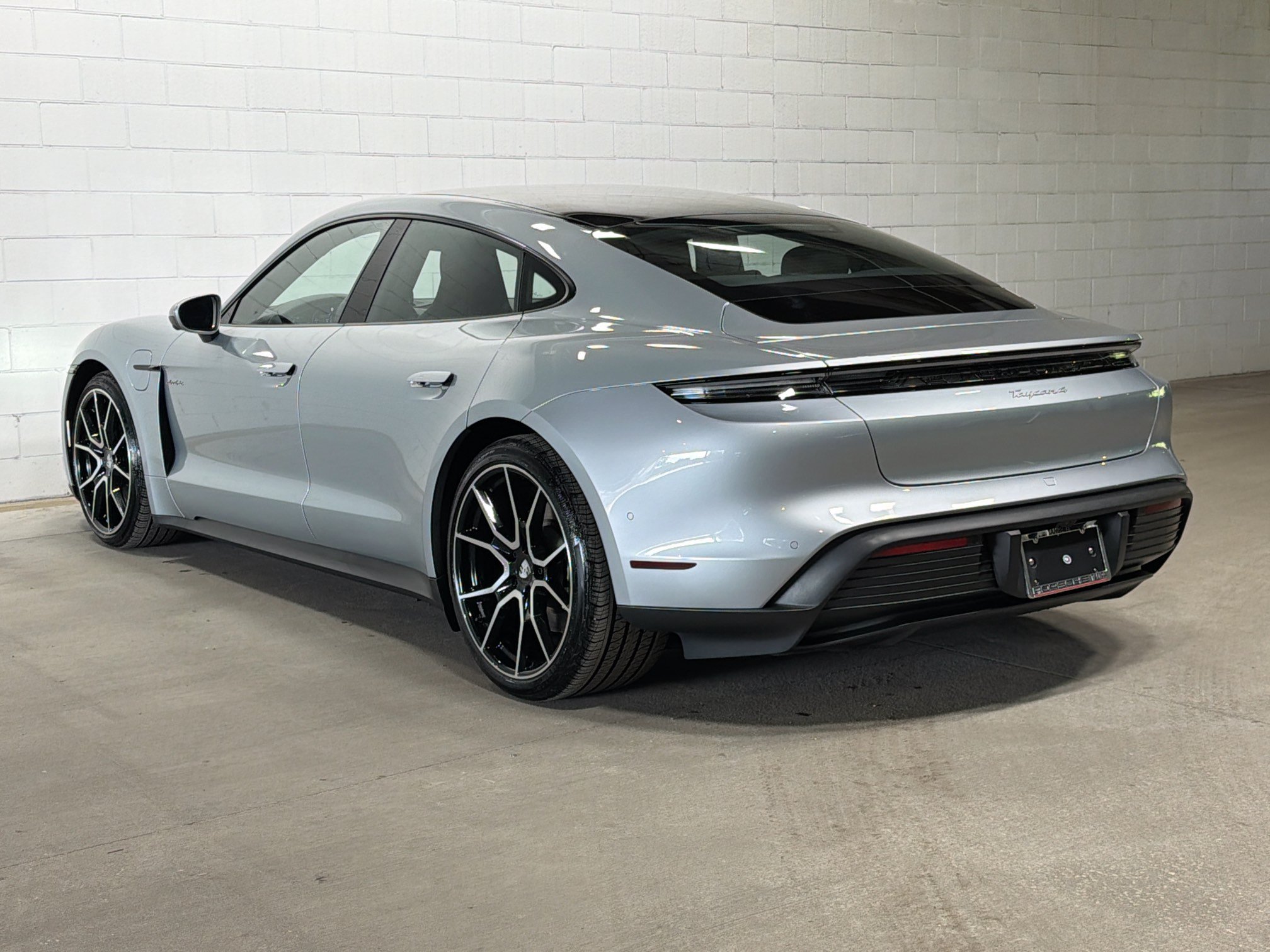 Certified 2026 Porsche Taycan AWD/4WD image 3