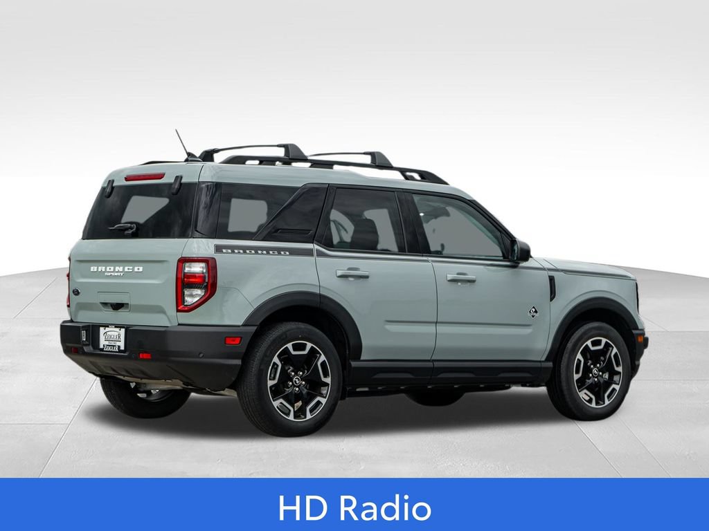 Used 2023 Ford Bronco Sport Outer Banks w/ Tech Package AWD/4WD image 7