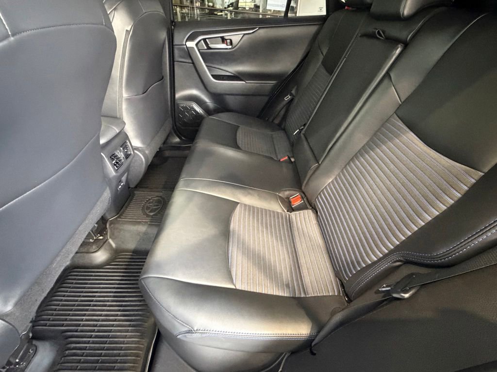 Used 2023 Toyota RAV4 XSE AWD/4WD image 34