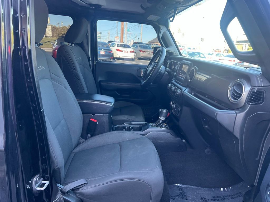 Used 2019 Jeep Wrangler Unlimited Sahara image 24