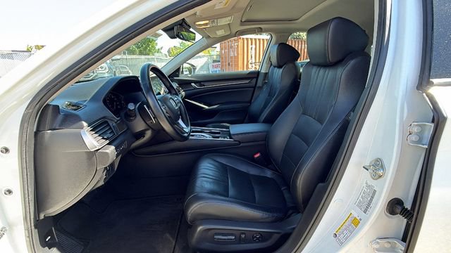 Used 2018 Honda Accord Touring image 32