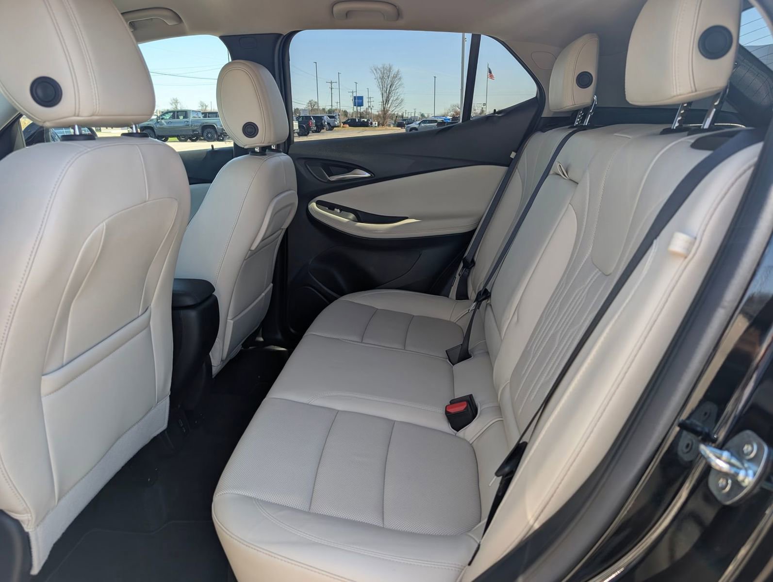 Used 2024 Buick Encore GX Avenir w/ Avenir Convenience Package image 26