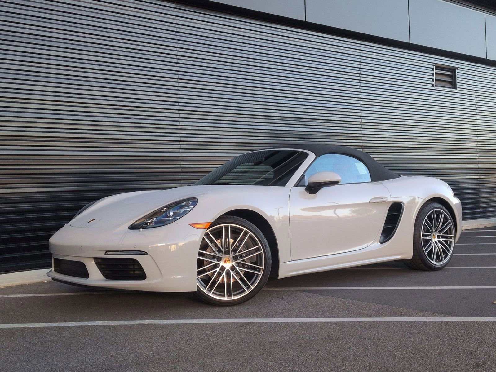 Certified 2025 Porsche 718 Boxster image 1