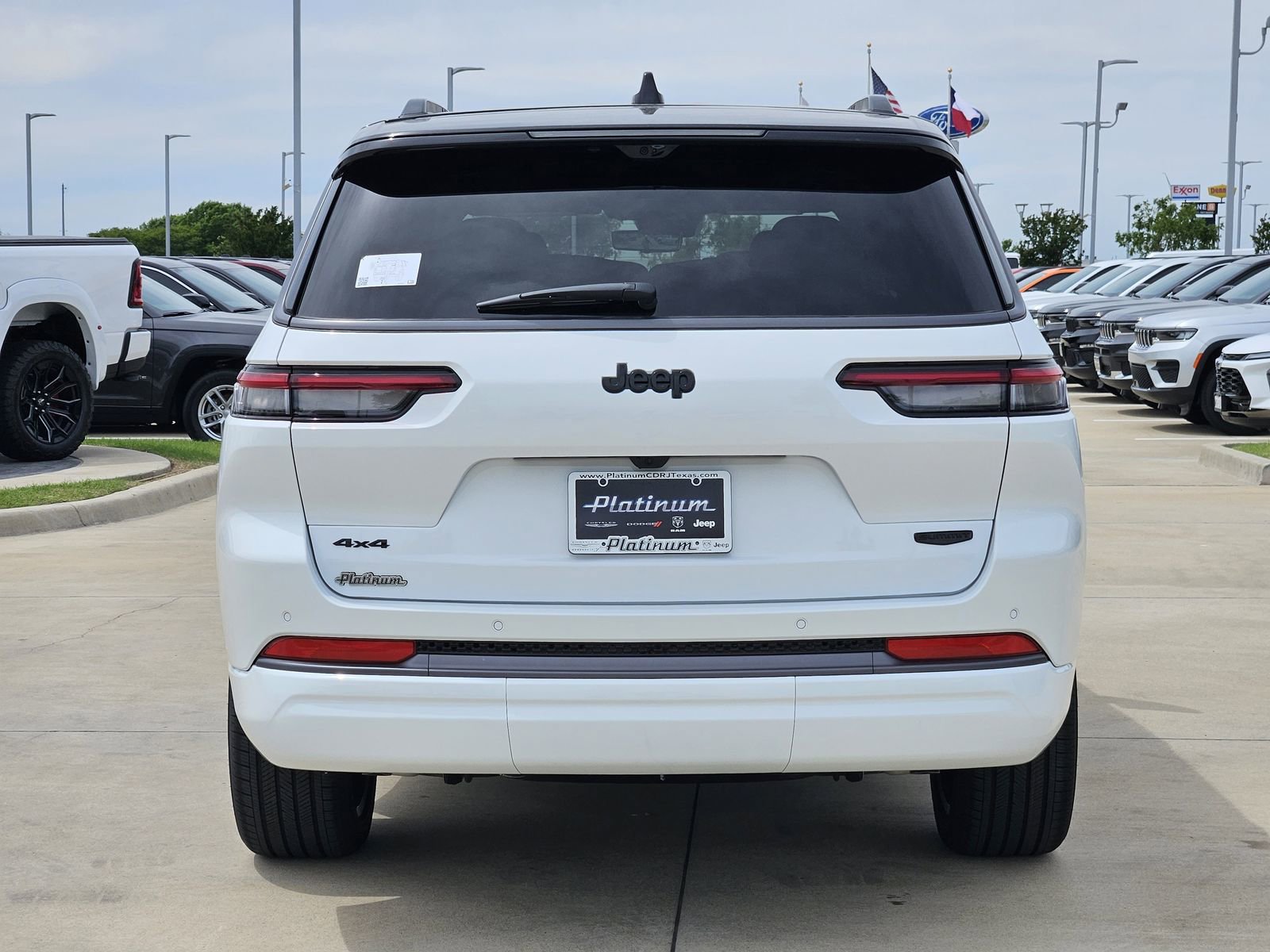 New 2026 Jeep Grand Cherokee L Summit w/ Obsidian Package AWD/4WD image 8