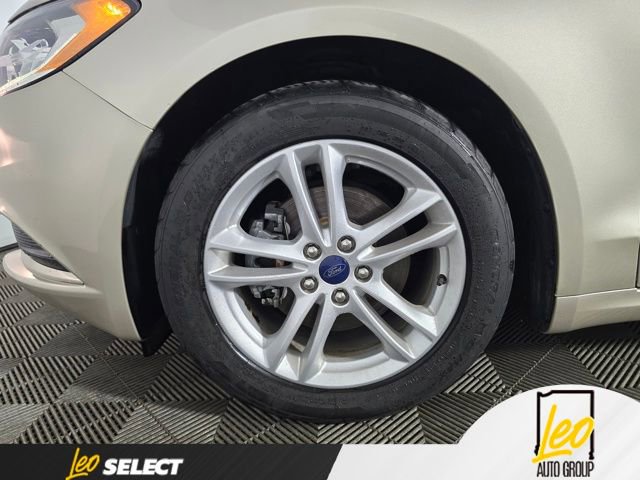 Used 2018 Ford Fusion SE FWD image 17