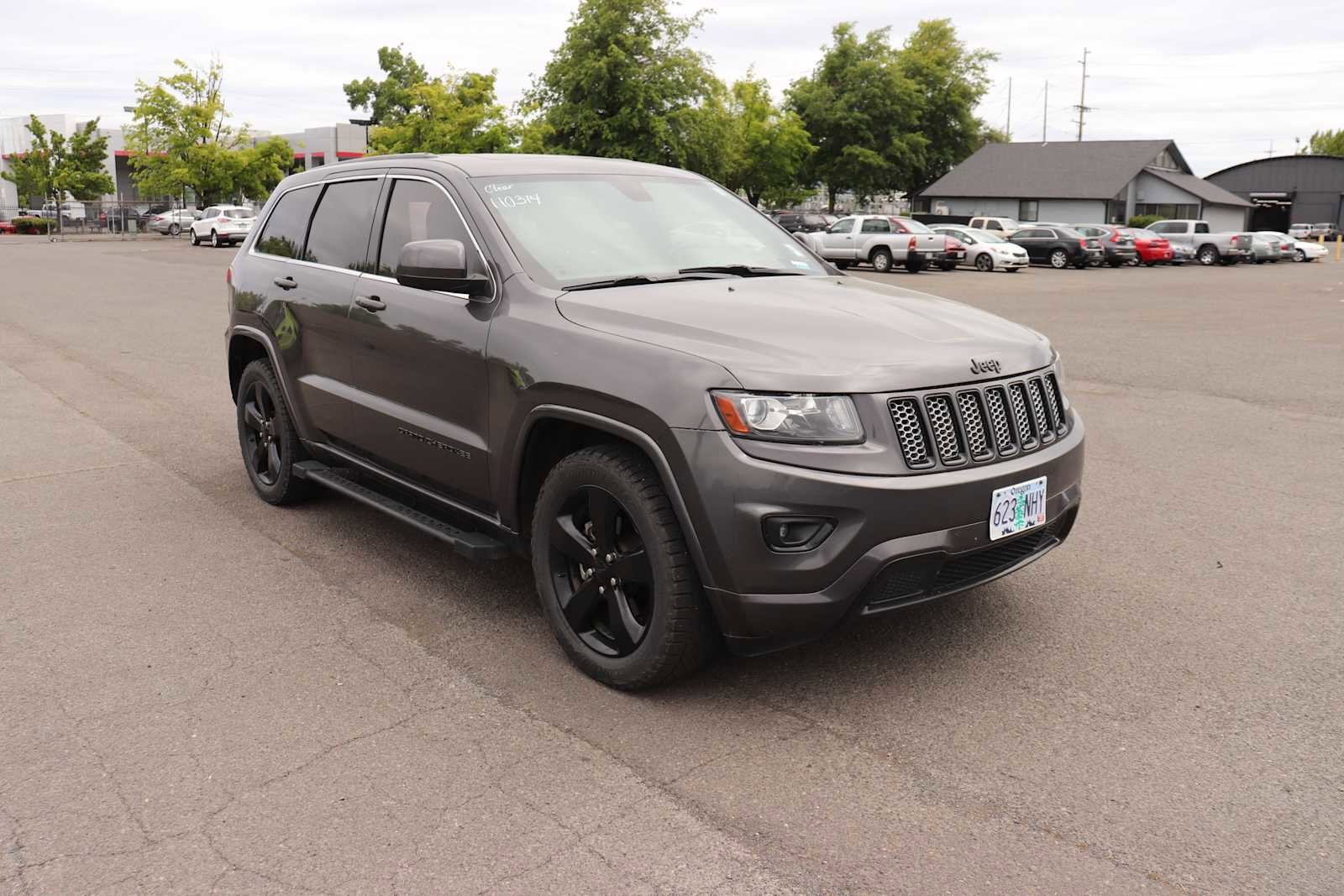 Used 2014 Jeep Grand Cherokee Altitude RWD image 3