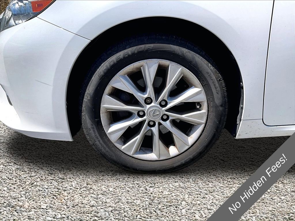 Used 2015 Lexus ES 300h w/ Navigation System Package FWD image 9