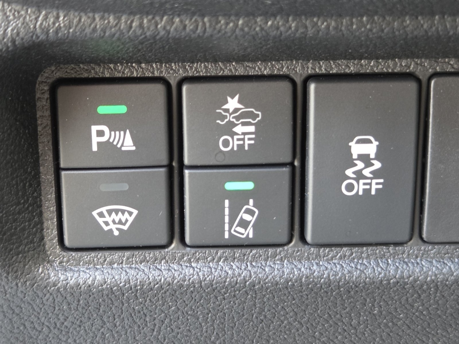 Certified 2025 Honda Passport TrailSport image 17