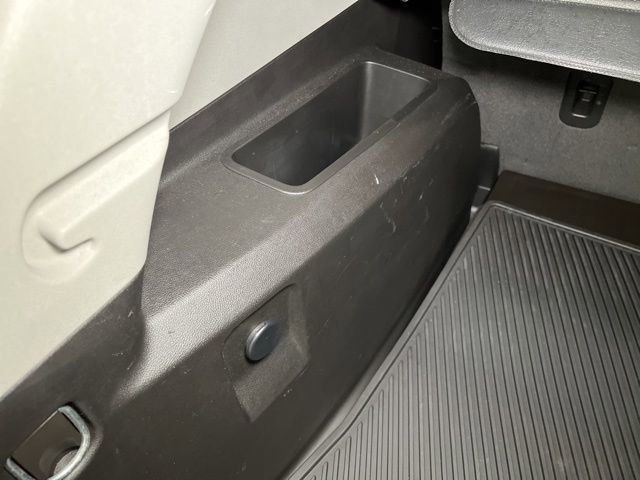 Used 2017 Chevrolet Equinox Premier w/ Enhanced Convenience Package image 62