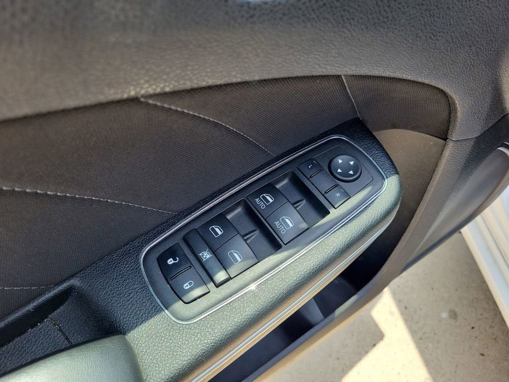 Used 2023 Dodge Charger SXT RWD image 15