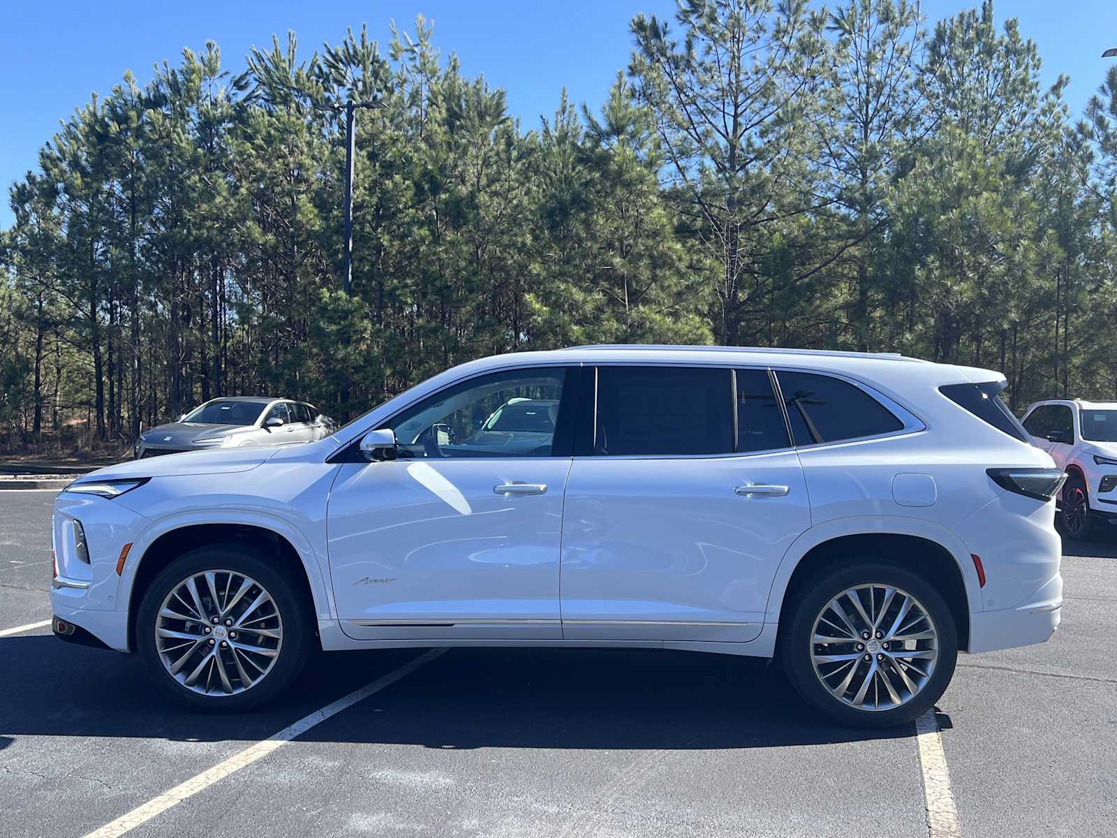 New 2026 Buick Enclave Avenir w/ Super Cruise Package FWD image 25