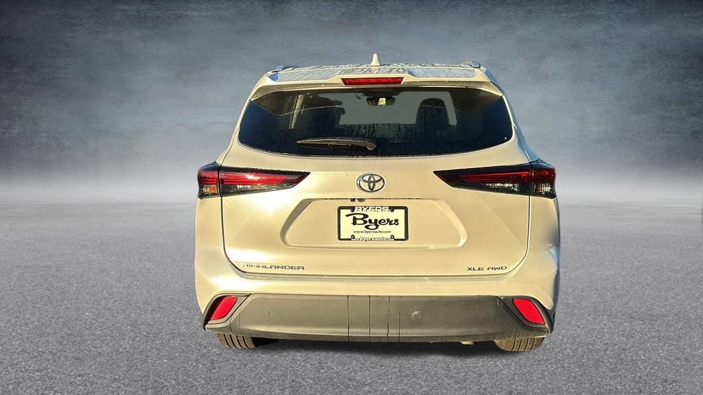 Used 2025 Toyota Highlander XLE AWD/4WD image 32