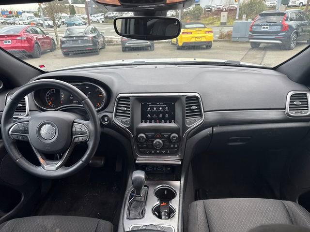 Used 2019 Jeep Grand Cherokee Laredo AWD/4WD image 41