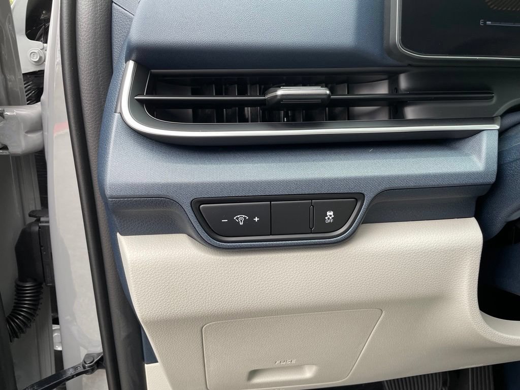 New 2026 Kia Carnival EX FWD image 13