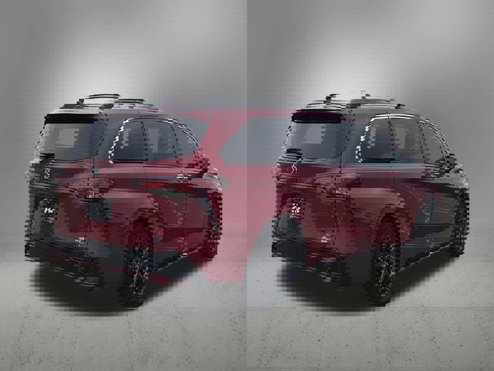 Used 2022 Toyota Sienna XSE w/ XSE Plus Package FWD image 6