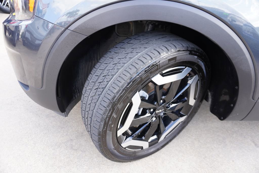 Used 2024 Kia Telluride S image 29