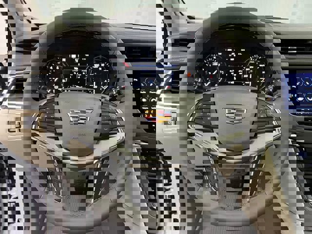 New 2026 Cadillac XT5 Premium Luxury w/ LPO, Floor Liner Package AWD/4WD image 15