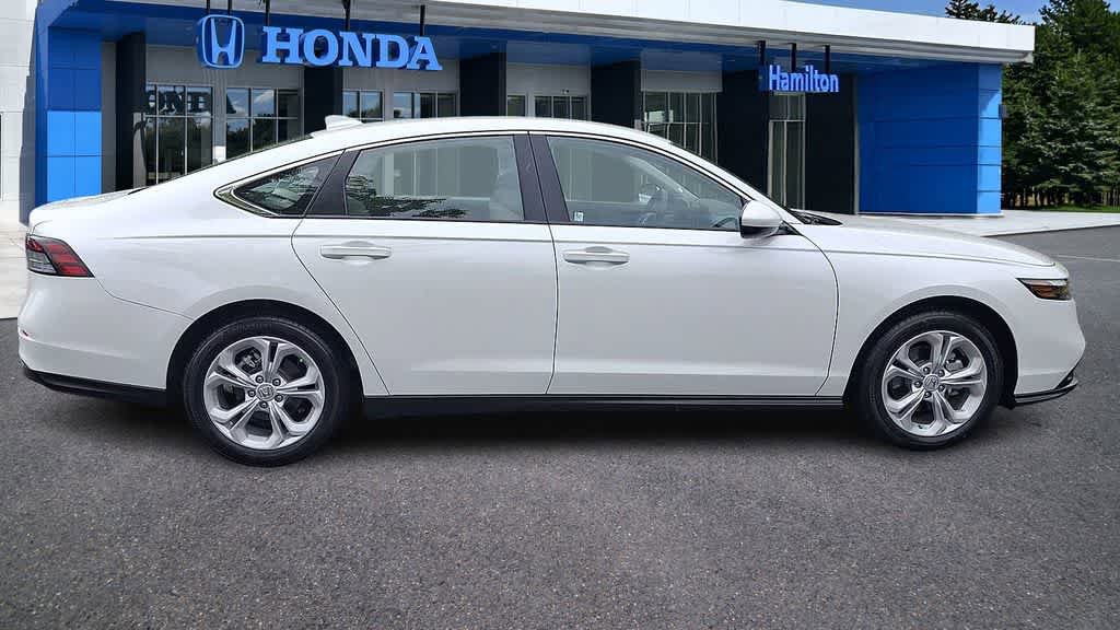 Certified 2025 Honda Accord LX image 9