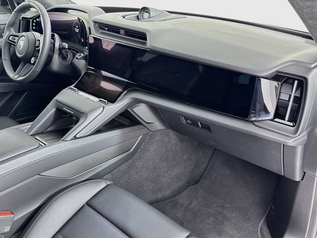 New 2026 Porsche Cayenne Turbo AWD/4WD image 32