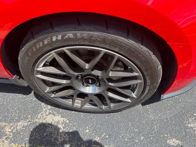 Used 2012 Ford Mustang Shelby GT500 w/ SVT Performance Pkg RWD image 11