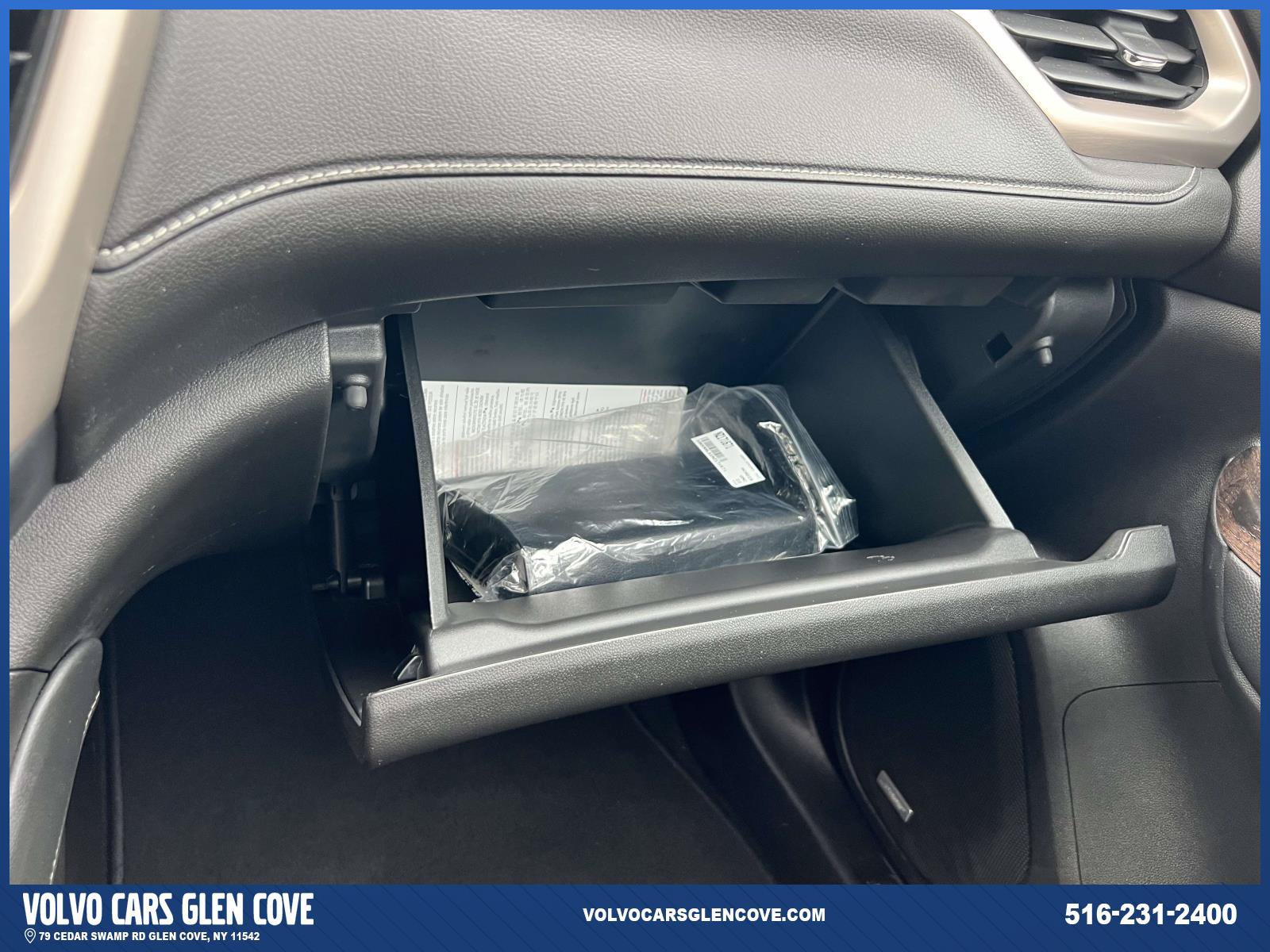 Used 2022 GMC Acadia Denali AWD/4WD image 37