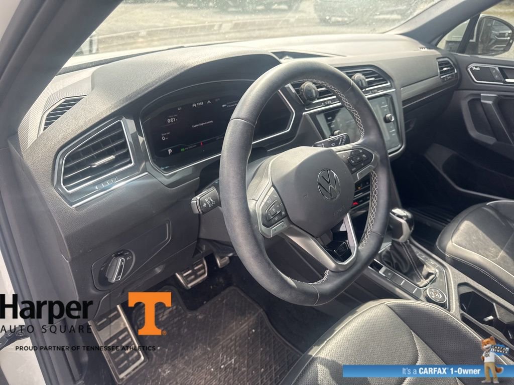 Used 2023 Volkswagen Tiguan SEL R-Line image 14