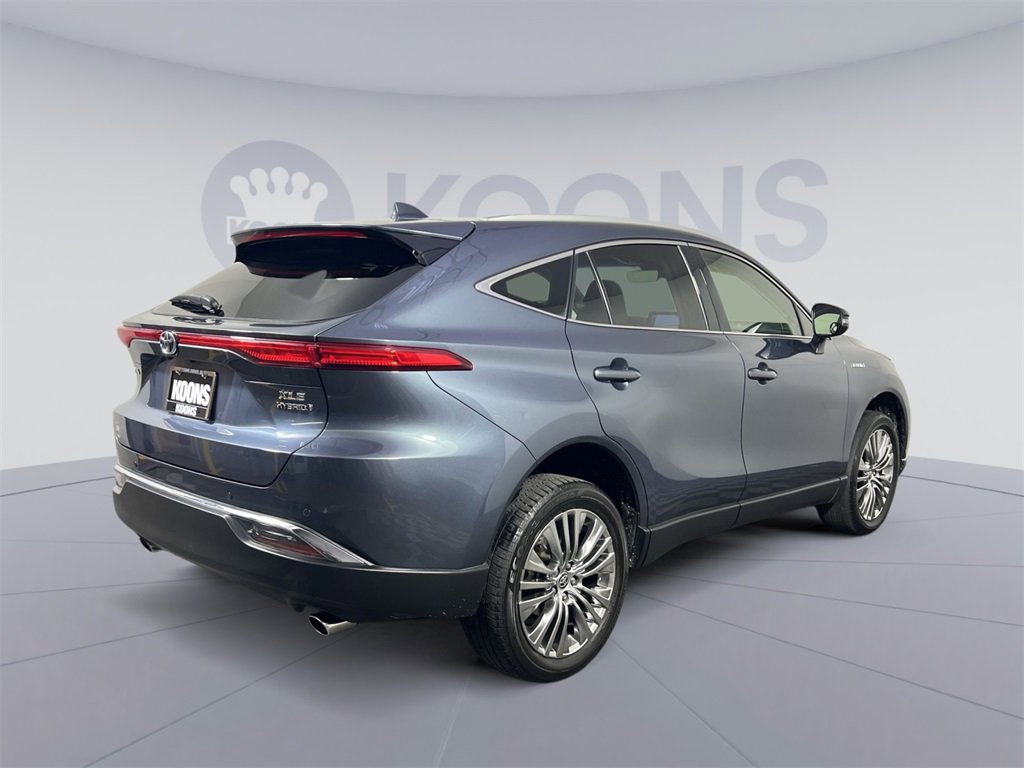 Used 2021 Toyota Venza XLE image 7