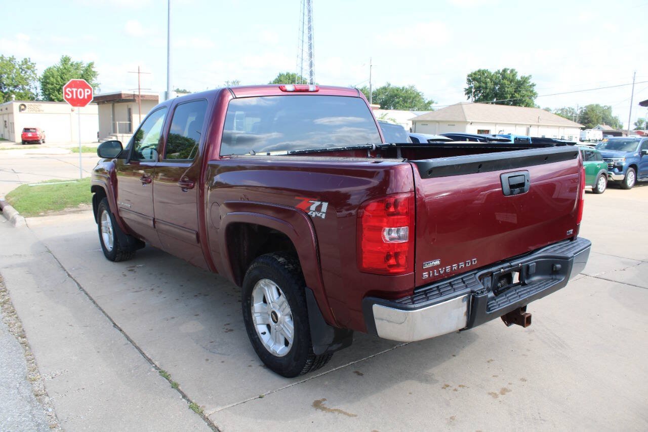 Used 2009 Chevrolet Silverado 1500 LTZ w/ LTZ Plus Package AWD/4WD image 8
