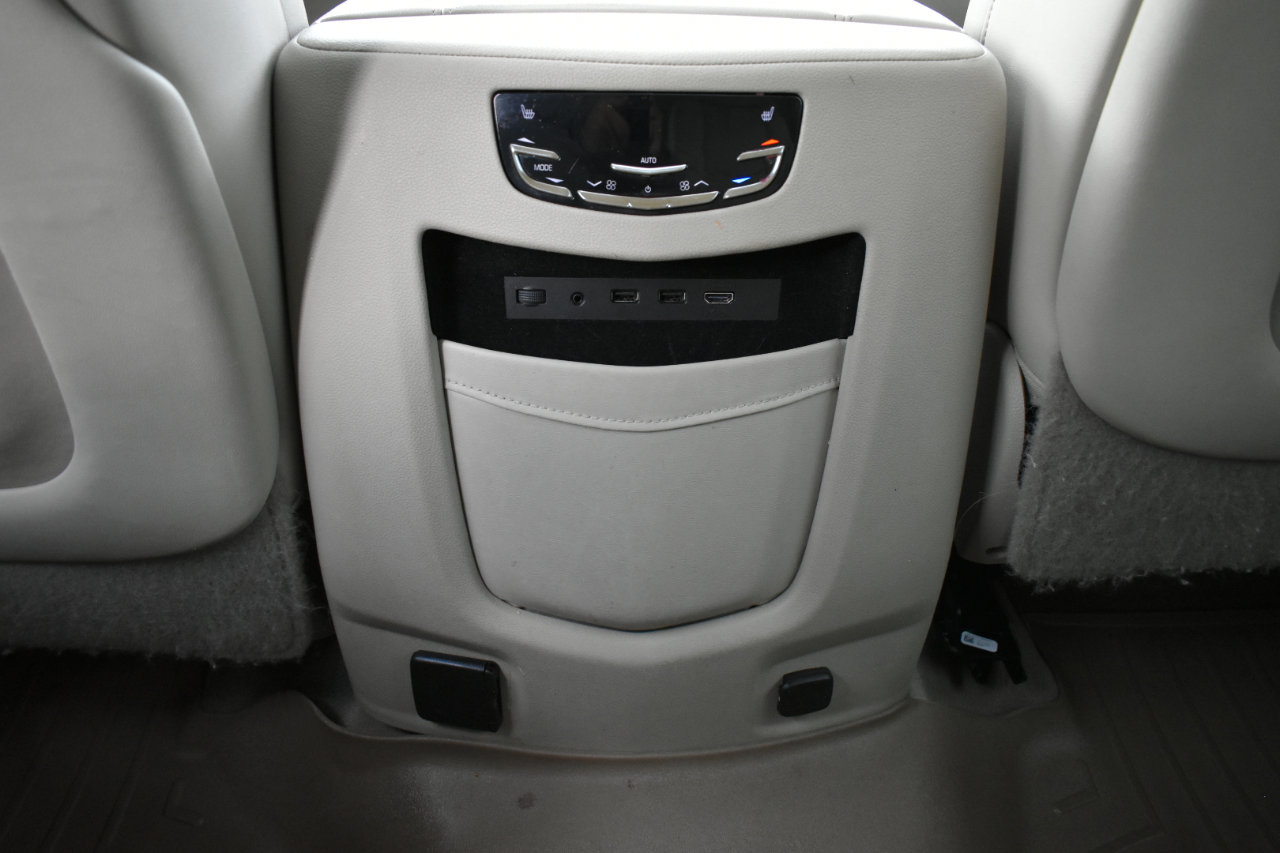 Used 2020 Cadillac Escalade ESV Premium Luxury image 38