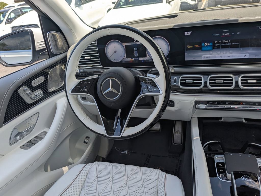 Used 2025 Mercedes-Benz Maybach GLS 600 4MATIC image 3