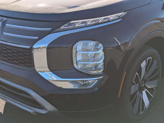 New 2025 Mitsubishi Outlander SE image 8