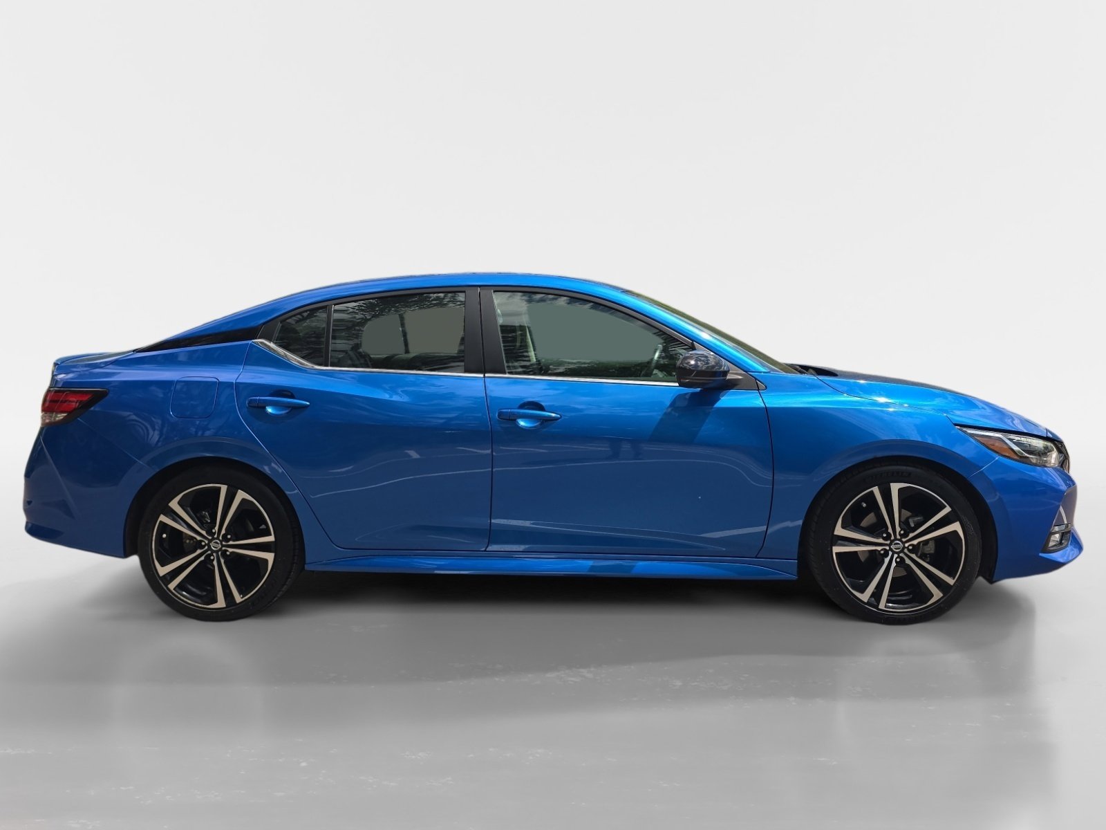 Used 2023 Nissan Sentra SR w/ SR Premium Package image 6